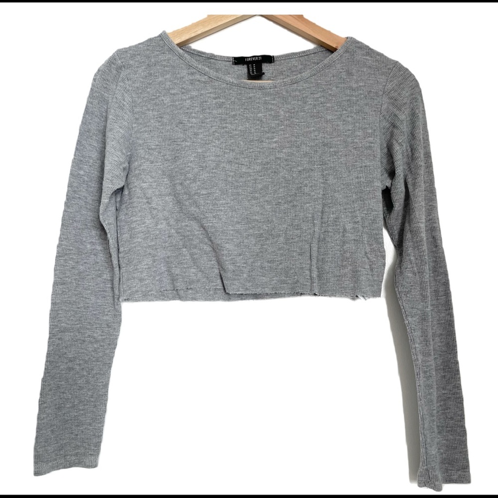 FOREVER 21 Cropped Tee
